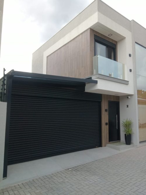 Porta de Enrolar Residencial Fechada