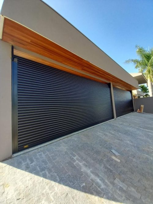 Porta de Enrolar Residencial Fechada